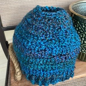 HANDMADE. Messy Bun Ponytail Beanie